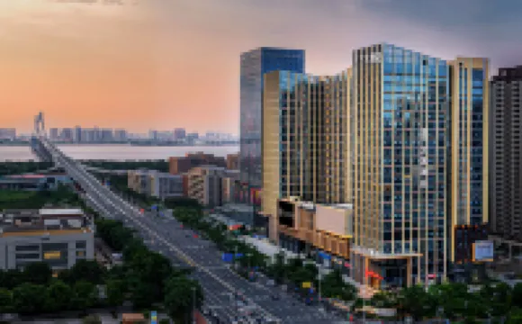 이롱 호텔 (잔장 베이 브리지 지점)