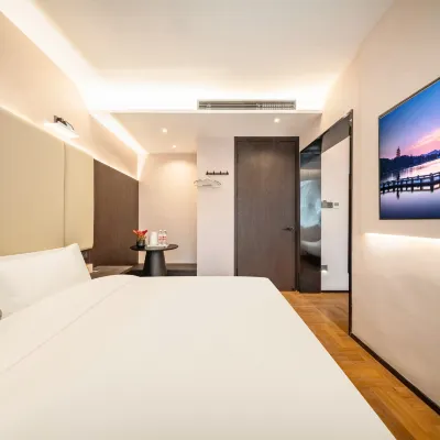 Borrui Hotel (Hangzhou West Lake Wulinmen Subway Station) Hotels near Celebrated Traditional Chinese Medicine Clinic of Hangzhou Hospital of Traditional Chinese Medicine