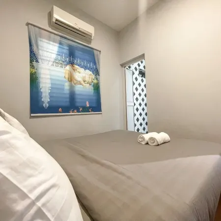 C Private Club House 5B3B 16 pax@Ipoh