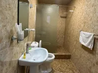 Imperial Hotel Kapan - 주차장
