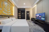 Anji Lanyouju Hotel (Jiuzhou Changshuo Plaza)