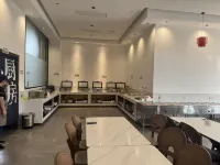 台鷹国際ホテル（東興市高速鉄道駅二橋口岸） - 朝食