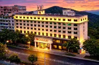 Vienna Hotel (Jishou Qianzhou Ancient City Branch)