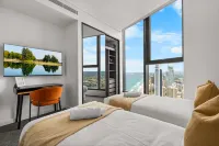 Ocean Heights Beachfront Apartments Surfers Paradise - Homestays