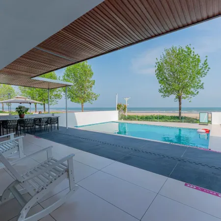 Seaview Swimming Pool Resort Villa