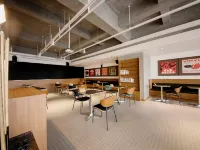 Lvxiaoer Youth Hostel (Xinxiang East Railway Station Municipal Government Branch) Hotels in Xinxiang