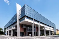 Radisson Blu Hotel & Conference Centre, Salzburg Hotels in 