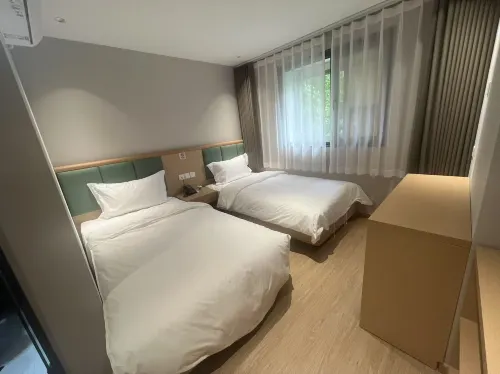 Lurenyi Boutique Hotel (Beijing South Railway Station Shiliuzhuang Subway Station)