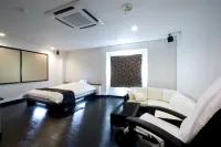 HOTEL PALETTE BRONZE โรงแรมใน