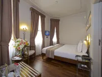 Taxim Lounge Hotel Special Category โรงแรมใกล้จัตุรัส Cihangir Square