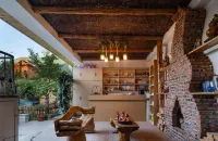 Tekes Muzi Bieyuan Homestay (Baguacheng Lijie Branch)