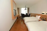 Jiangzhiyue Hotel (Chongzhou Bridge)