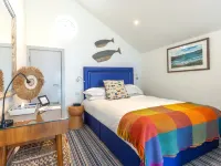 Beach Hut Suites Hotels in Felpham