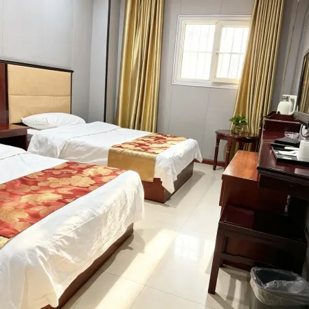 Golden Leaf Hotel