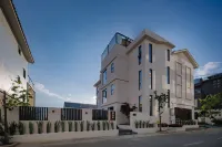 Xufeng Valley · Zen Cove Jiwan Scenic Vacation Homestay (Erhai Lake) - شرفة