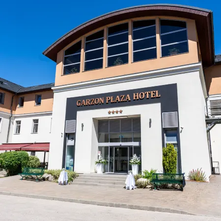 Hotel Garzon Plaza