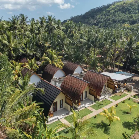The Kaci Penida by Bali Cabin Отели рядом с достопримечательностью «Пляж Келингкинг»