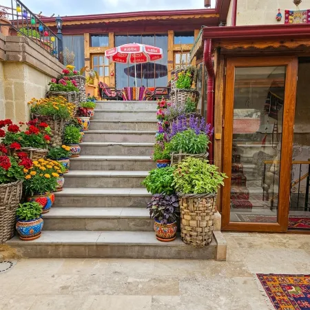 Larissa Cave Hotel