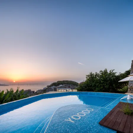 Pingtan Island Yoooo Sleep by the Sea · Sunset Sea Designer Manor