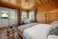 Modenge | Volcano Grassland · Hillside Scenic View | Modern Go Luxury Wilderness Hotel - บริการรถรับส่ง