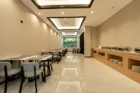 Mantu Light Stay Hotel (Zhangzhou Ancient City Branch) - parking