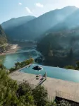 Love Secret Courtyard - 2-Star