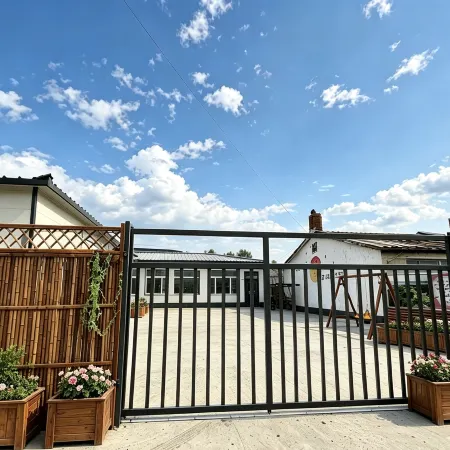 Hemu Courtyard