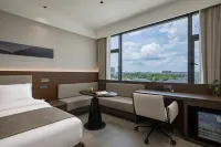Tianchen Hotel - parking