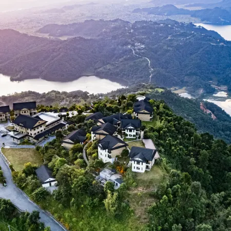 Rupakot Resort