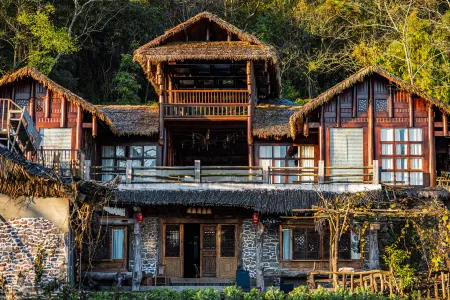 Naju·Heyuan Отели рядом с достопримечательностью «Fenglin Buyi Scenic Area»