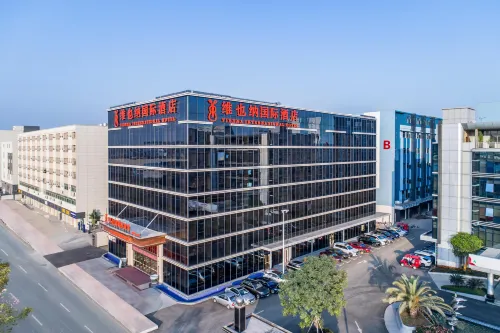 Vienna International Hotel (Shenzhen Huizhanwan Center) - Beach