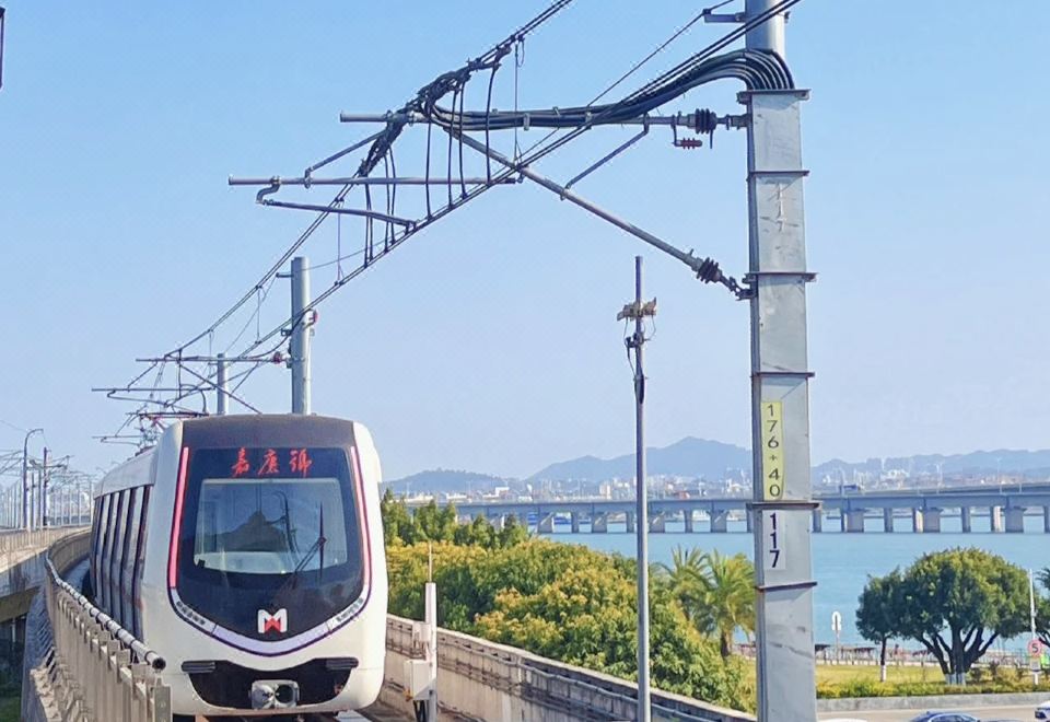 4. 아투어 호텔 샤..