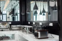 웨스트 번드 호텔 (이수이 버스 정류장)