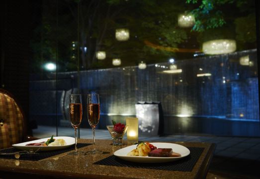 로얄 파크 호텔 지하철 연결 통로