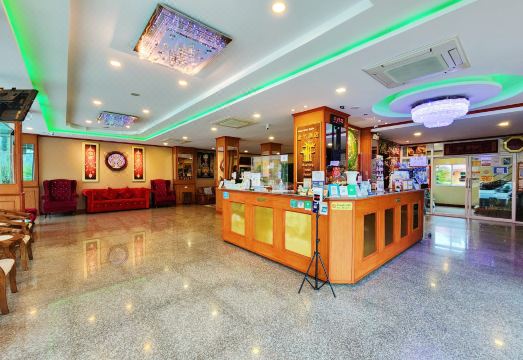 Phaithong Sotel Resort