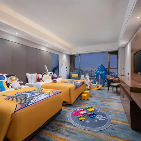 Tomorrow Hotel (Bao'an International Airport Huangtian Subway Station)