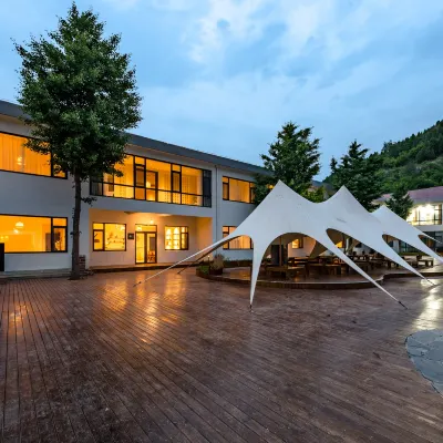 Floral Lux Hotel·Jinan Taohualingshang Homestay Hotels near Black Dragon Valley