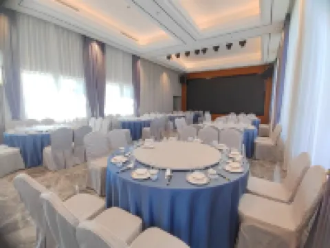Jijia Business Hotel (Hailin High-Speed Railway North Station)