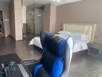 Huaihua Aike E-sports Hotel