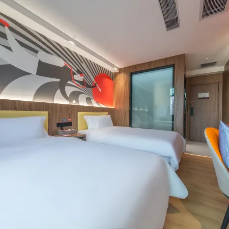 Junyi Hotel Chain (Maoming High-speed Railway Station Branch)