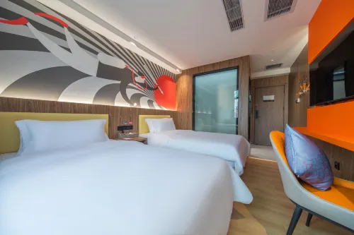 Junyi Hotel Chain (Maoming High-speed Railway Station Branch) - 2 étoiles