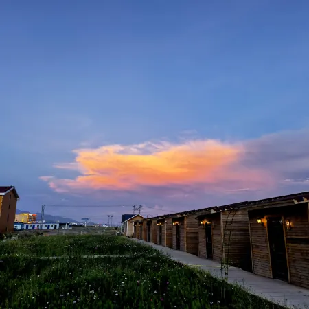 Xingsu Grassland Starry Sky Inn