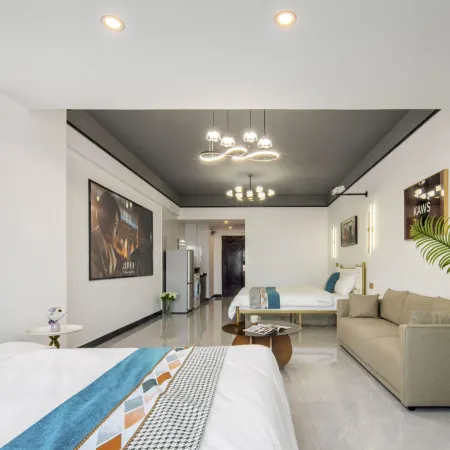 Yijia B&B (Wuyi Square IFS International Financial Center)