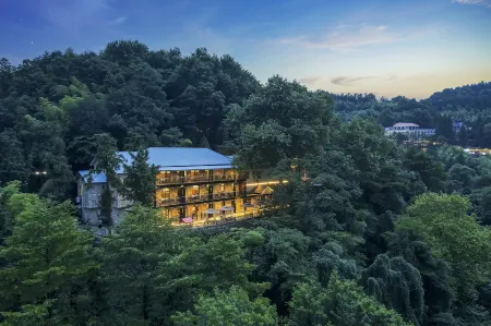 Wuyou Hotel Отели рядом с достопримечательностью «Baiyun Mountain Pavilion»