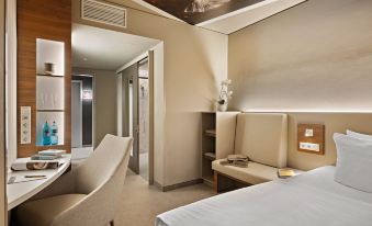 Hey Lou Hotel Monheim - Housity