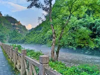 Art Zhenyuan Vacation Hotel