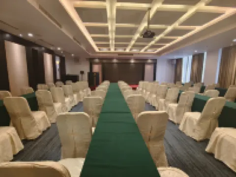 Huaya Yunman Hotel (Tianlun Food Street)