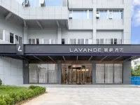 Lavande Hotel (Wuhan Tianhe Airport Julong Avenue) Hotels near Baodaxiang Shopping for Kids (Wuhan Aolai Branch)