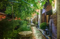 Xi 'an terracotta warriors village cave courtyard home stay