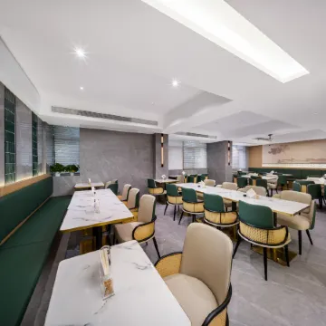 Aishang Baide Hotel (Yiwu International Trade City Xinguanghui Branch)